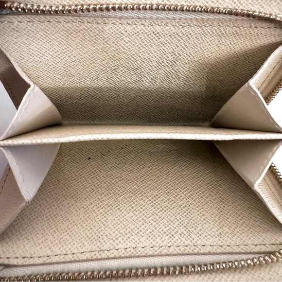 **SOLD**Louis Vuitton Joey Wallet Damier Azur - Picture 9 of 13